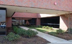 Prime 13,765 SF Commercial Office Building: 530 Kings County Dr, Hanford, CA 93230